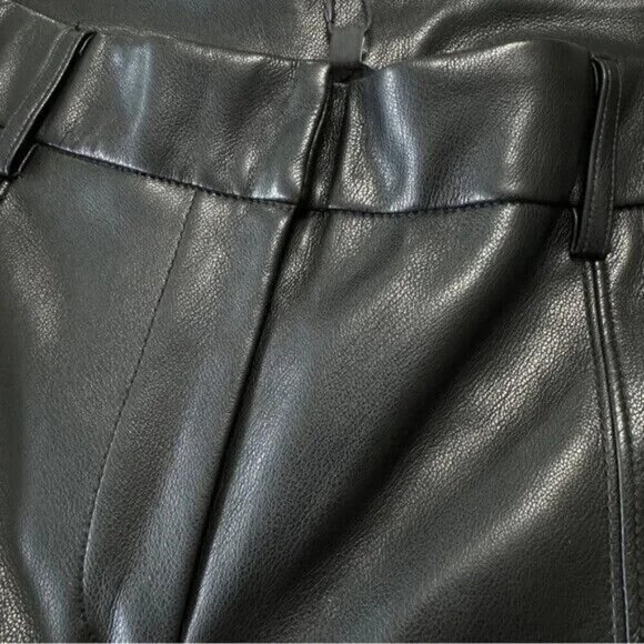 7 For all Mankind M Black Coated Faux Leather Wide Cropped Front Seam Pants Leg - Picture 2 of 7